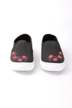 Canvas Slip On Sneakers With Embroidery
