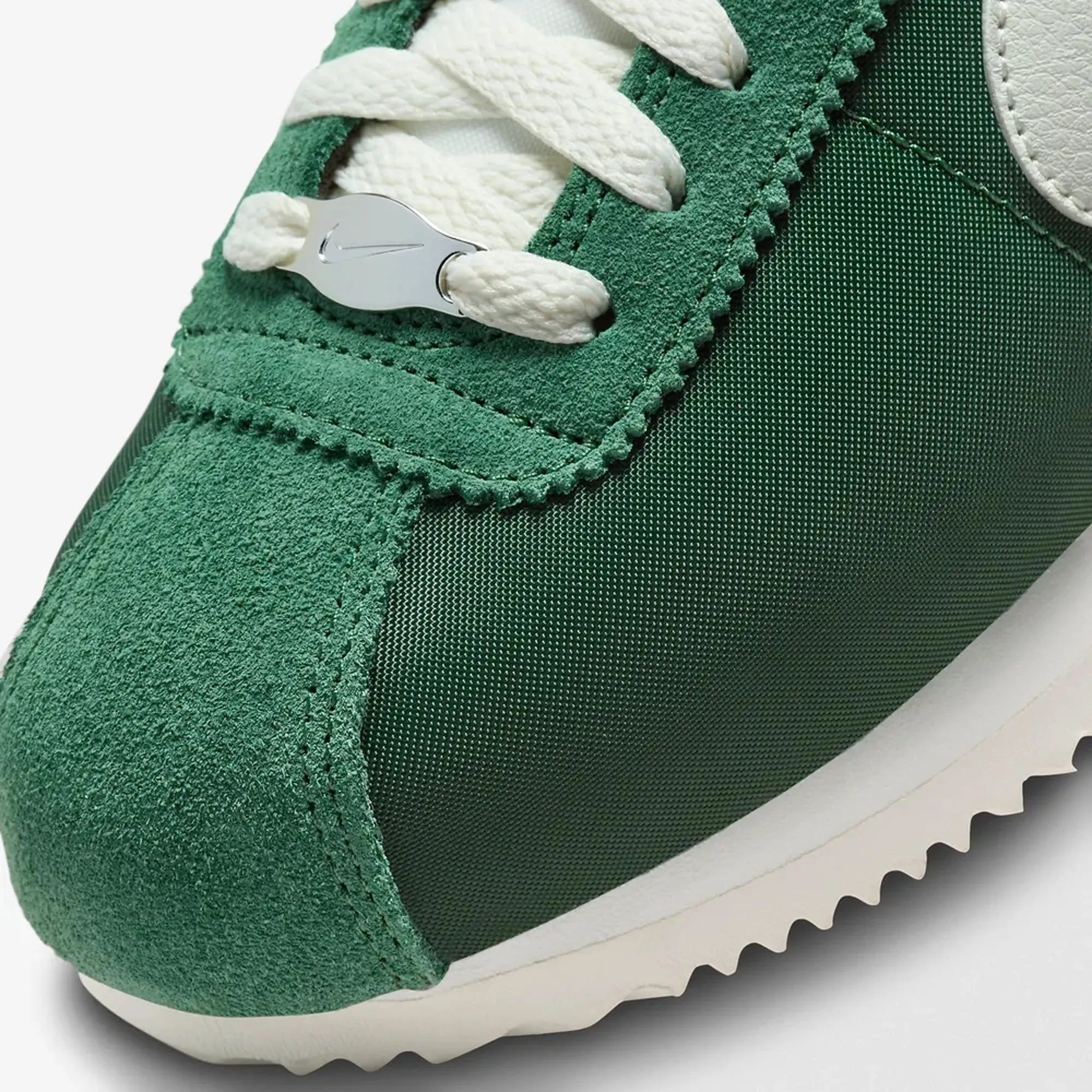 Nike | WMN'S CORTEZ  { FIR/SAIL-SAIL-LIGHT SILVER
